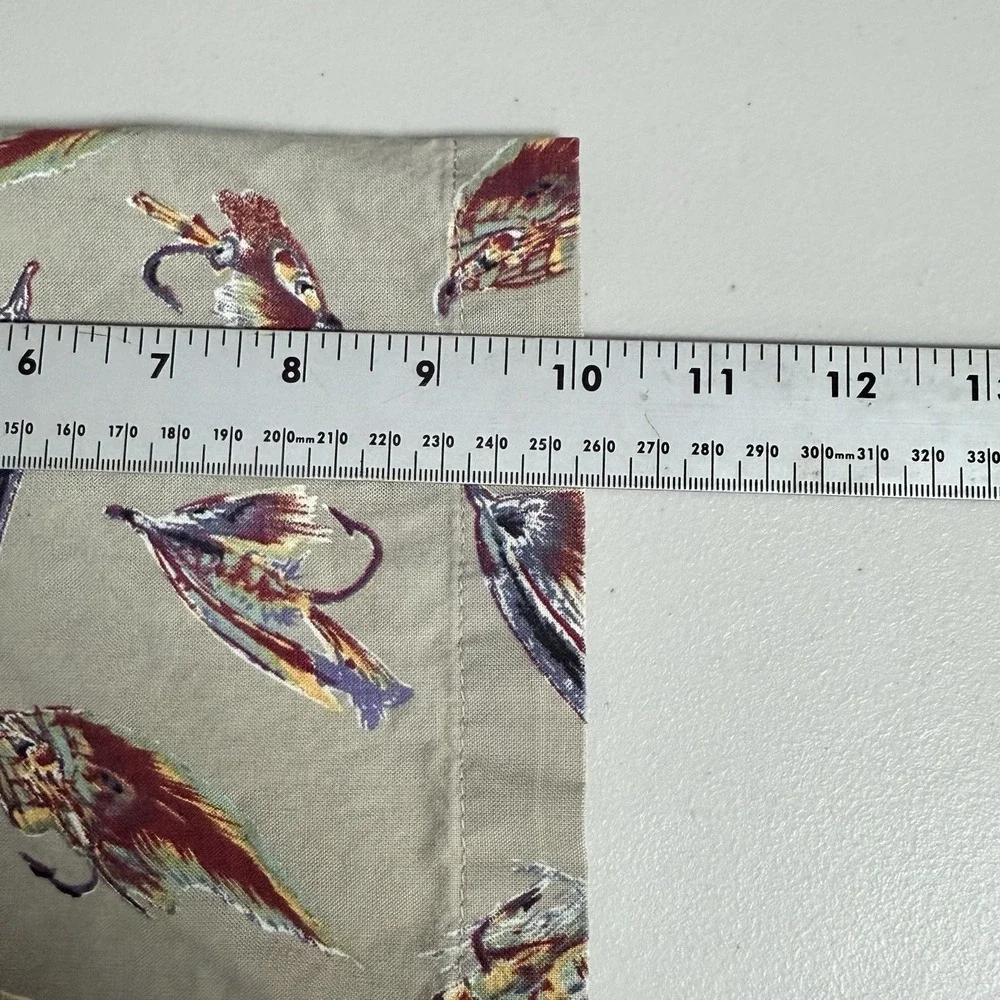 Vintage Columbia S/S Shirt Mens L Tan Fly Fishing Lure Button Up Outdoor Casual‎